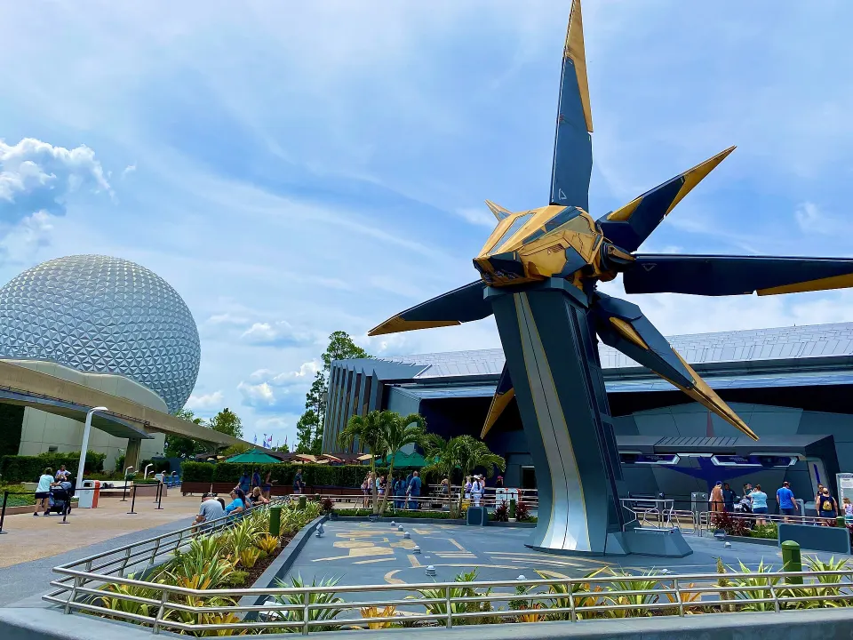 Entrada da Guardians of the Galaxy: Cosmic Rewind no EPCOT