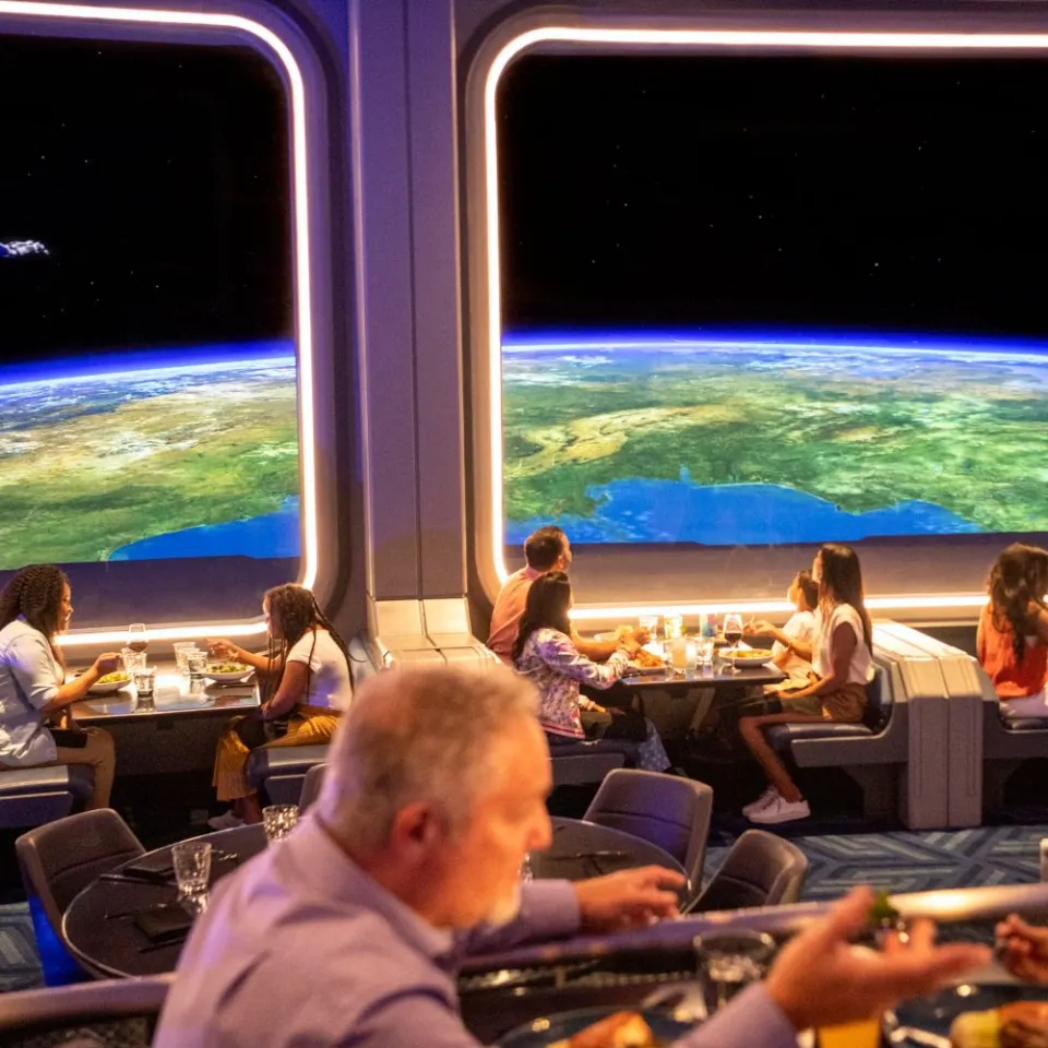 Área temática do Space 220 Restaurant no EPCOT