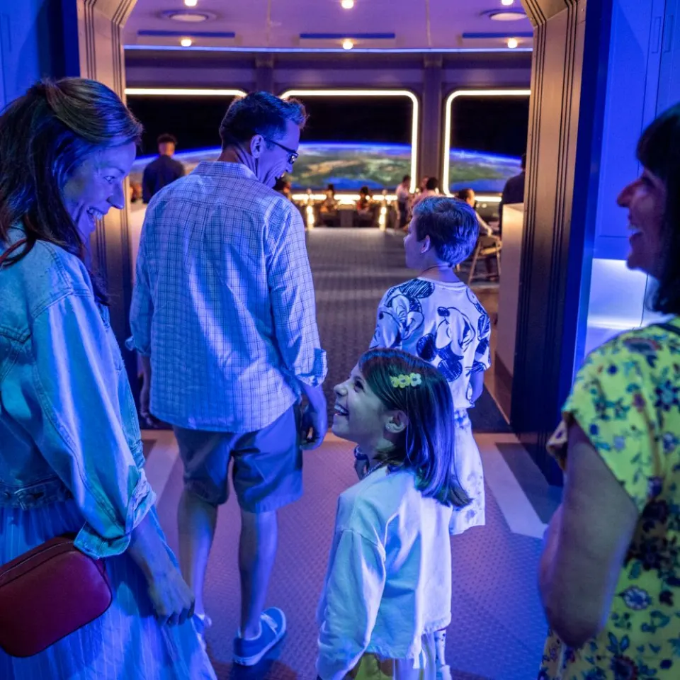 Experiência temática no Space 220 Restaurant do EPCOT